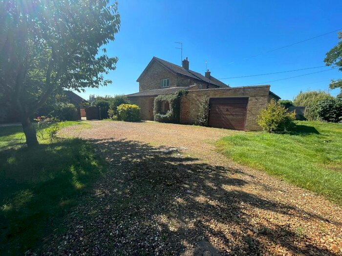 4 Bedroom Detached House For Sale In Little Horton House Drive, Horton, Northampton, Northamptonshire, NN7