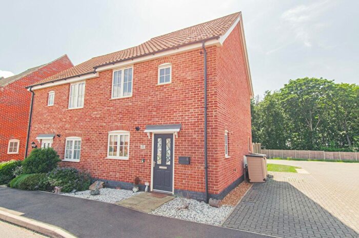 3 Bedroom Semi-Detached House For Sale In Hunstanton, PE36