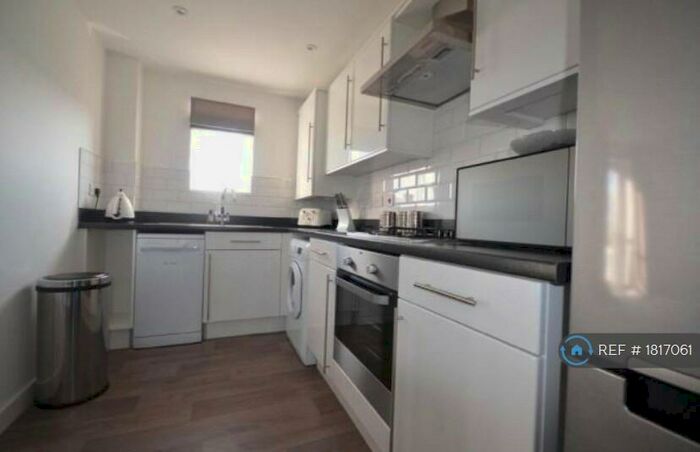 2 Bedroom Flat To Rent In Surtees Haugh, Blaydon, NE21