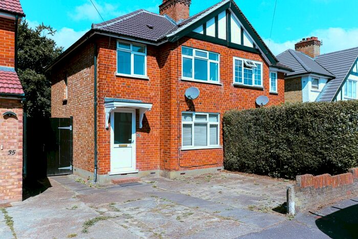 3 Bedroom Semi-Detached House To Rent In Glisson Road, Hillingdon, UB10