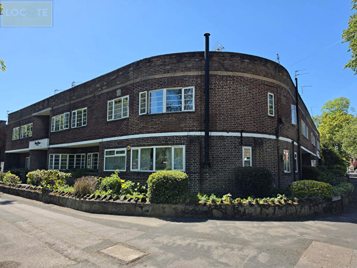 2 Bedroom Apartment For Sale In Reade House, Flixton, M41