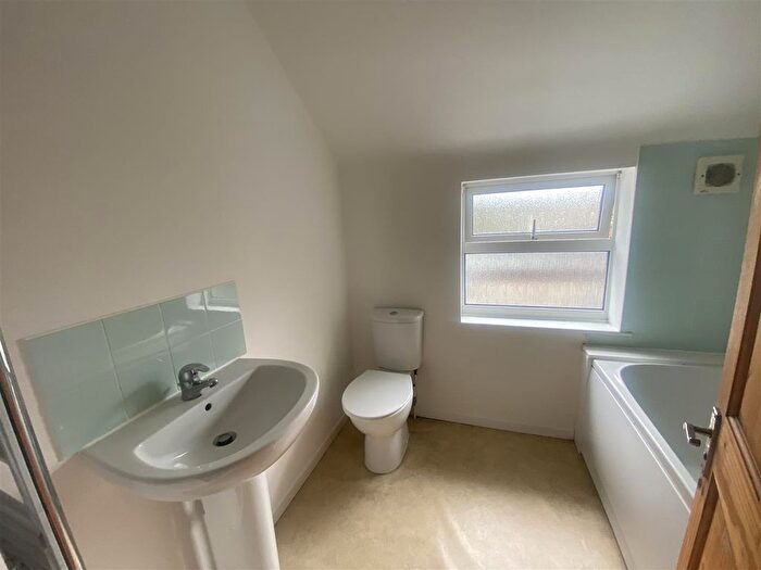 2 Bedroom Flat To Rent In Welling High Street, Welling, DA16