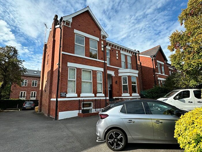 2 Bedroom Flat To Rent In Whitelow Road, Manchester, M21