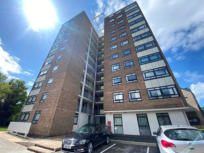 2 Bedroom Apartment To Rent In Belem Tower, L17