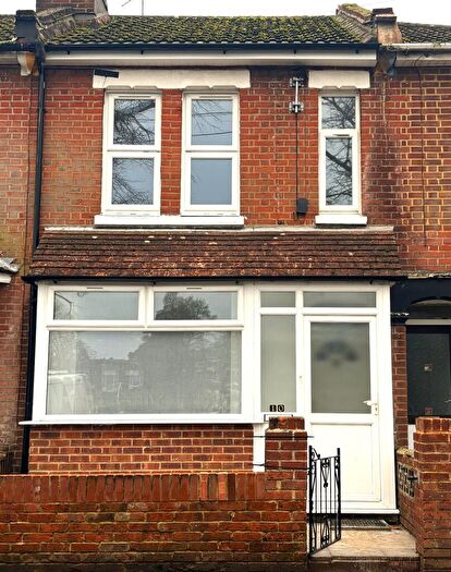 3 Bedroom Terraced House For Sale In Wordsworth Road, Southampton, SO15