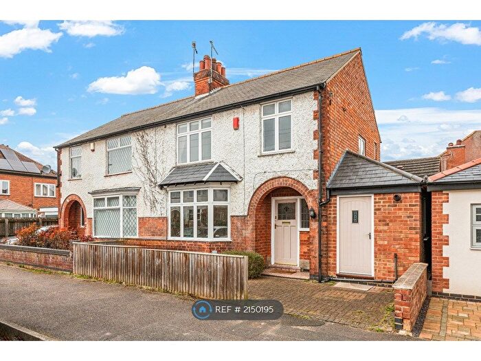 3 Bedroom Semi-Detached House To Rent In Mellors Road, Nottingham, NG2