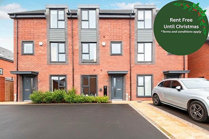 4 Bedroom Terraced House To Rent In Tatterpool Close, Shirley, Solihull, West Midlands, B90