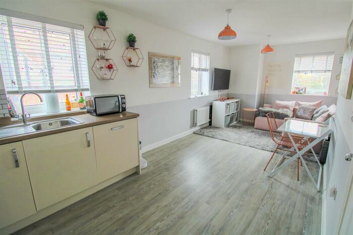 1 Bedroom Apartment For Sale In Dunnock Road, Harlow, CM17