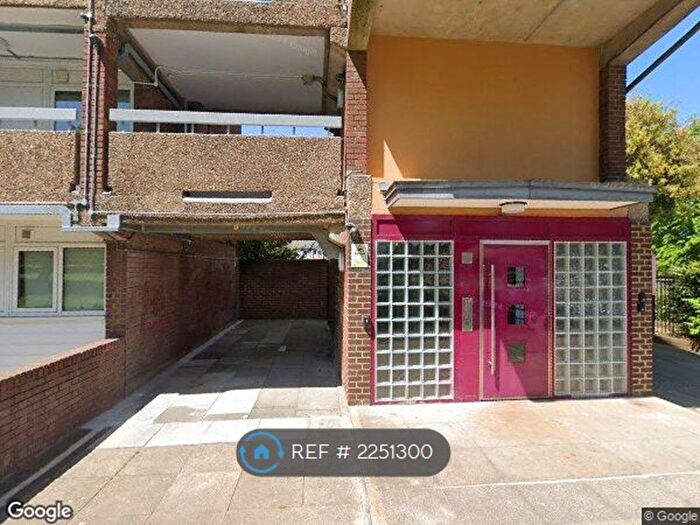 1 Bedroom Flat To Rent In Abbots Park, London, SW2