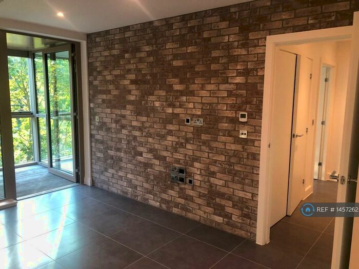 2 Bedroom Flat To Rent In White Post Lane, London, E9