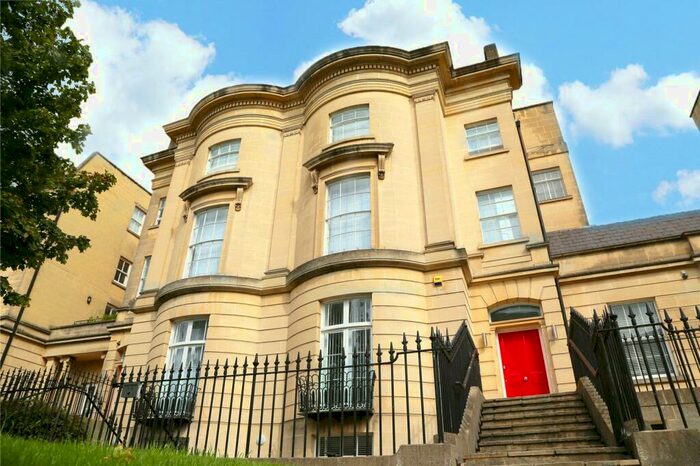 2 Bedroom Apartment To Rent In Kings Road, Reading, Berkshire, RG1