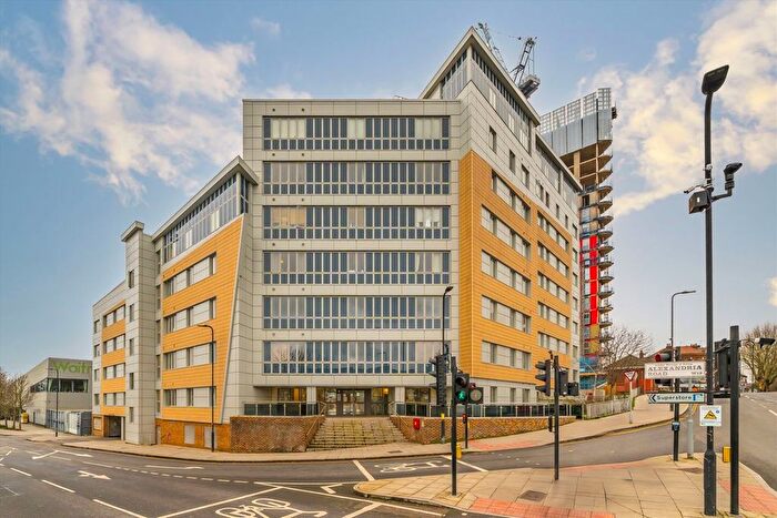 2 Bedroom Flat To Rent In Drayton Green Road, West Ealing, W13