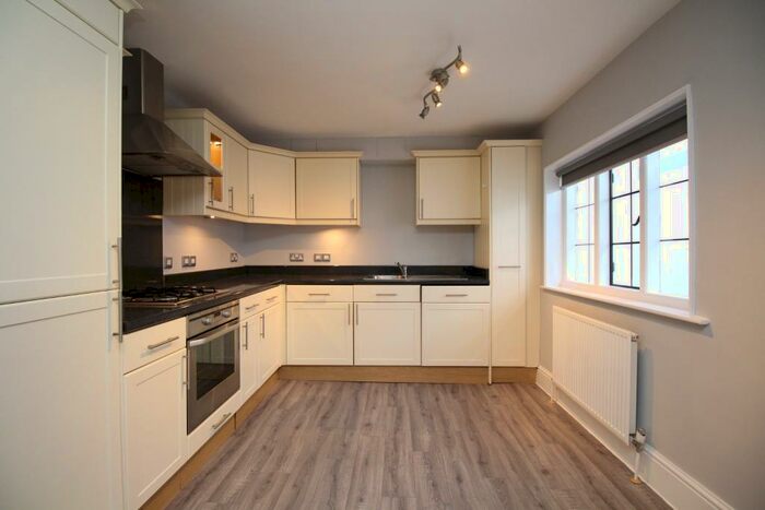 1 Bedroom Apartment To Rent In High Street Maidenhead Berkshire, SL6