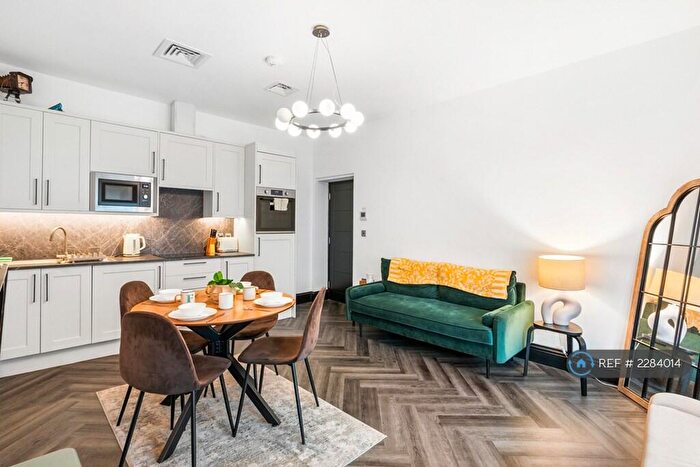 3 Bedroom Flat To Rent In Steine Lane, Brighton, BN1