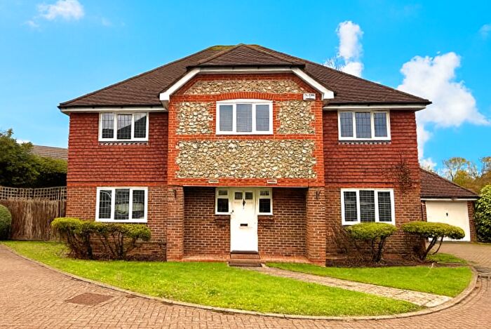 5 Bedroom Property To Rent In Richardson Crescent, Waltham Cross, EN7