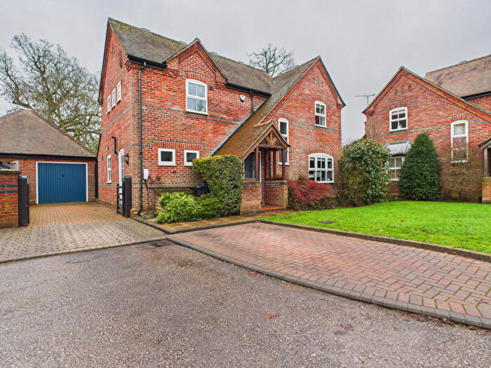 4 Bedroom Detached House For Sale In Church Mews, RG5