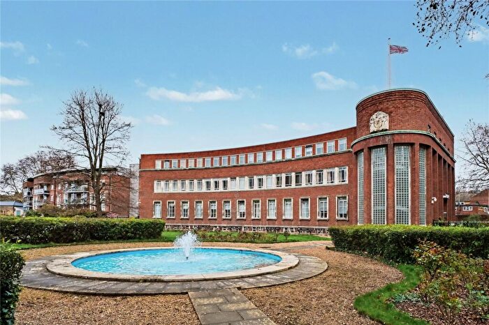 2 Bedroom Apartment For Sale In The Lab Building, Rosebery Avenue, London, EC1R