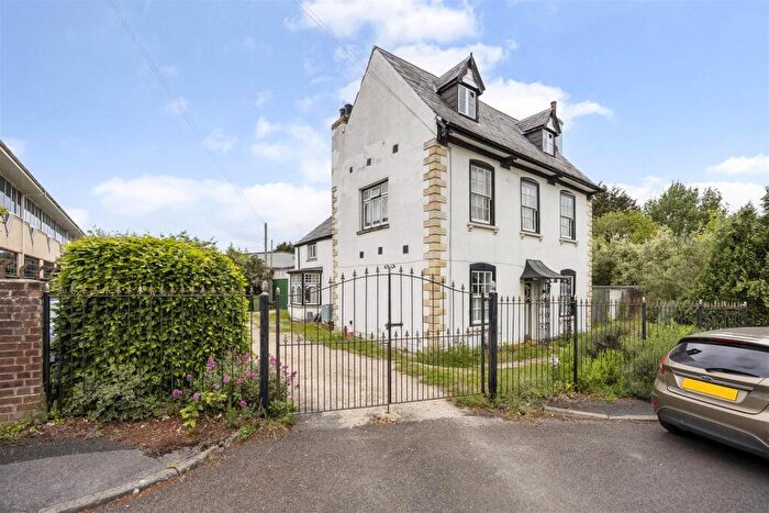 8 Bedroom Detached House For Sale In Arle Avenue, Cheltenham, GL51