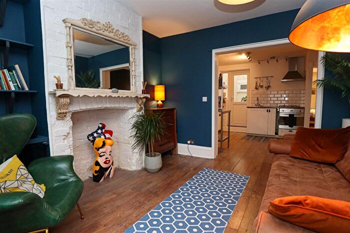 1 Bedroom Flat For Sale In Western Road, St. Leonards-On-Sea, TN37