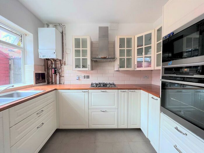 2 Bedroom Ground Flat To Rent In Victoria Court Wembley, HA9