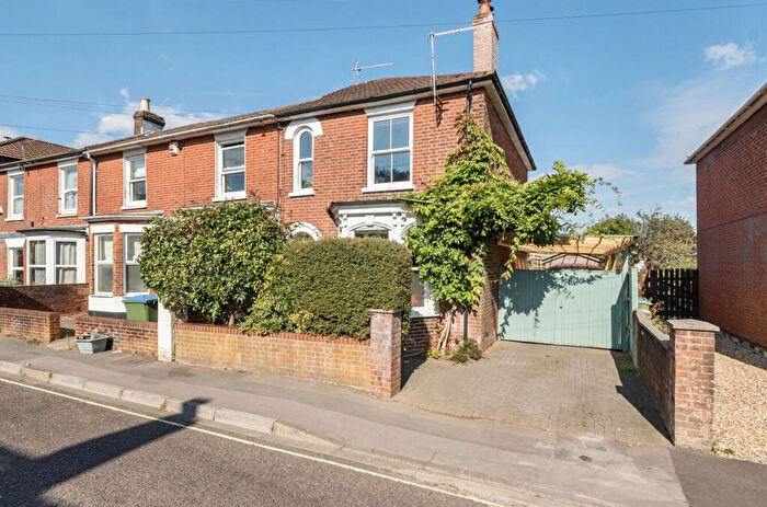 3 Bedroom End Of Terrace House For Sale In Oxford Road, Inner Avenue, Southampton, Hampshire, SO14