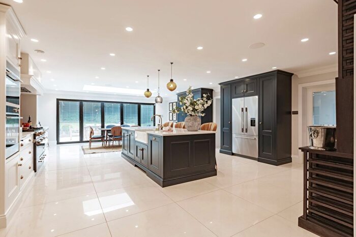 4 Bedroom Detached House For Sale In Blackmore Road, Blackmore, CM4