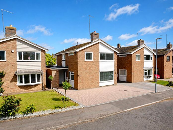 4 Bedroom Detached House For Sale In The Pastures, Kingsthorpe, Northampton, NN2