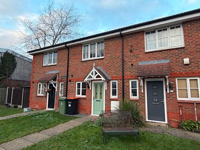 2 Bedroom Property To Rent In Bishop Close, Leighton Buzzard, LU7