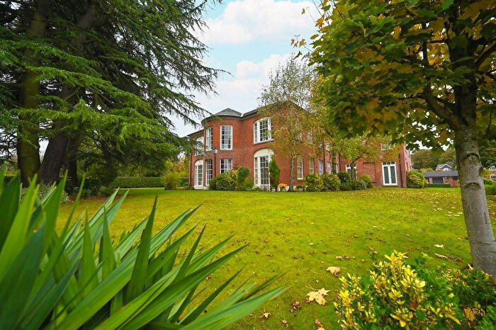 2 Bedroom Flat For Sale In Westholme Close, Congleton, CW12