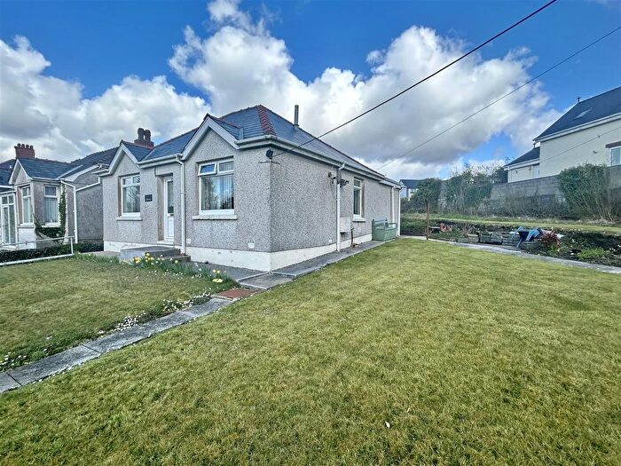 3 Bedroom Bungalow For Sale In Heol Capel Ifan, Pontyberem, Llanelli, SA15