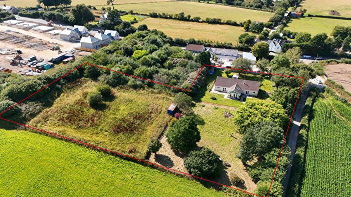 4 Bedroom Detached Bungalow For Sale In East Taphouse, PL14