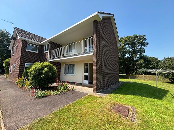 1 Bedroom Flat To Rent In Farringdon, Exeter, EX5