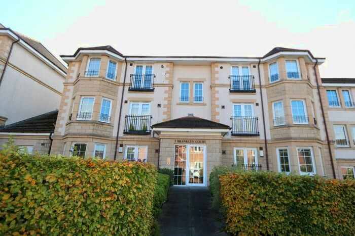 3 Bedroom Flat To Rent In Branklyn Court, Glasgow G13