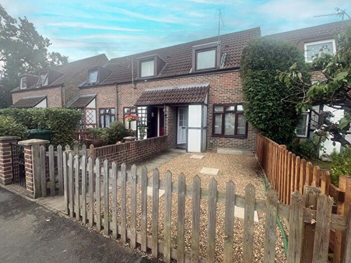 1 Bedroom Terraced House To Rent In Ferndale Road, Ashford, Surrey, TW15