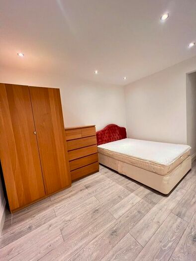 1 Bedroom Flat To Rent In Coniston Road, Bromley BR1