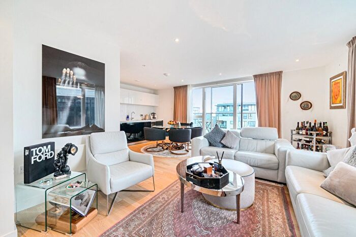 2 Bedroom Flat To Rent In Pump House Crescent, Brentford, Middlesex, TW8