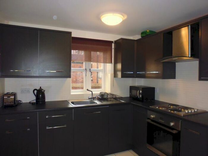 2 Bedroom Apartment To Rent In Kensington Terrace, Leeds, LS6