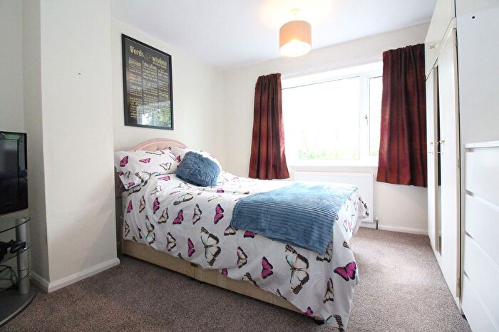 5 Bedroom Semi-Detached House For Sale In Court Crescent, Kingswinford, DY6