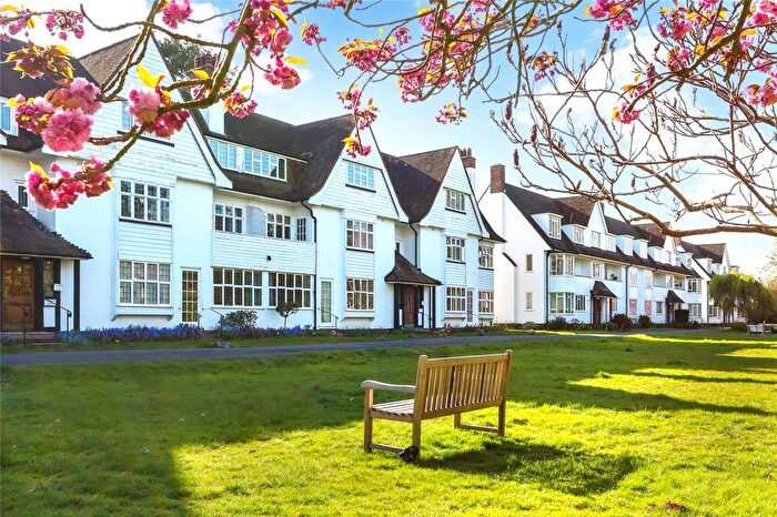 3 Bedroom Flat To Rent In Leicester House, Watts Road, Thames Ditton, KT7