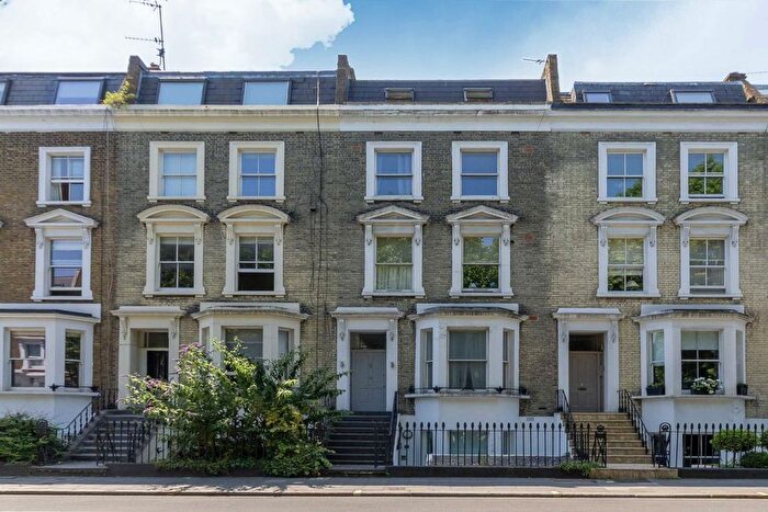 2 Bedroom Flat To Rent In Harwood Road, Fulham Broadway, London, SW6