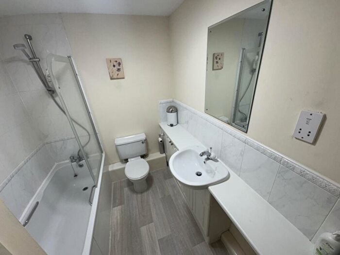 2 Bedroom Apartment To Rent In Sovereign Court, Jesmond, NE2