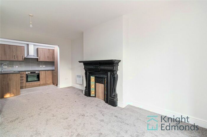 2 Bedroom Flat To Rent In Buckland Road, Maidstone, ME16