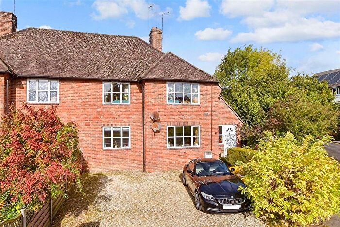 2 Bedroom Maisonette For Sale In Hanbury Lane, Haywards Heath, West Sussex, RH16