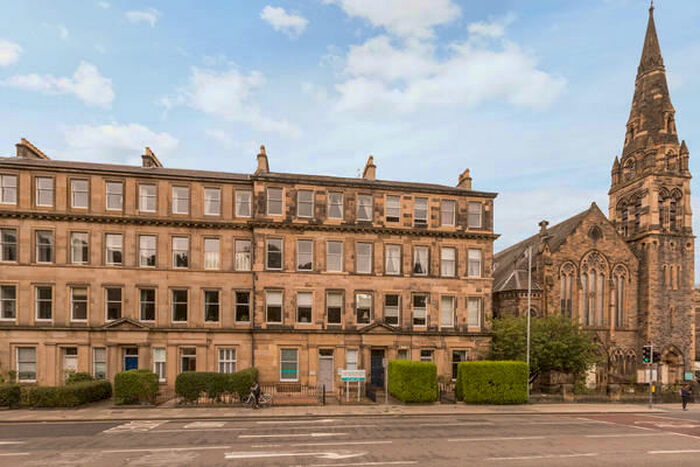 3 Bedroom Flat To Rent In Brunton Place, Hillside, Edinburgh, EH7