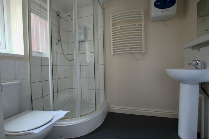 7 Bedroom House To Rent In Crofton Street, Manchester, Manchester, M14