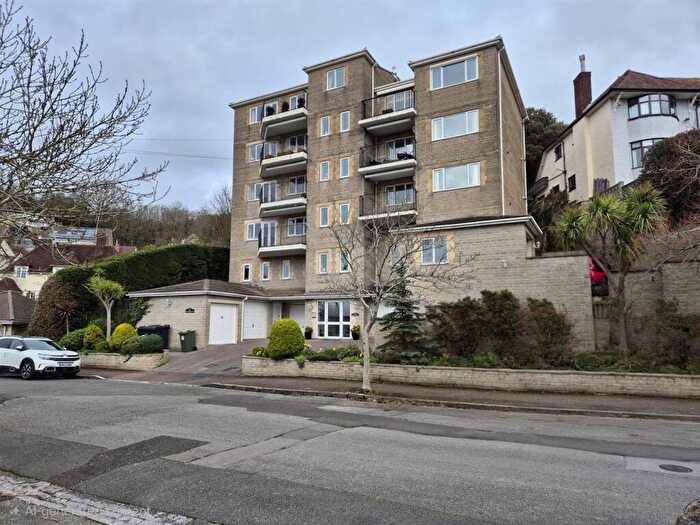 2 Bedroom Flat For Sale In Cecil Road, Weston-Super-Mare, BS23