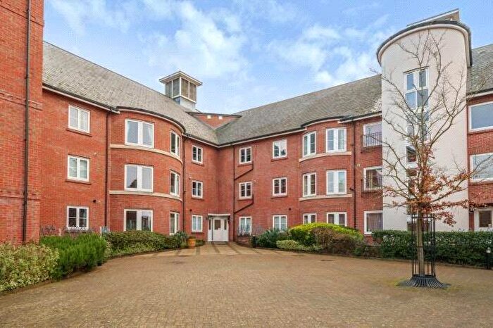 2 Bedroom Apartment For Sale In Quakers Court, Abingdon, Oxfordshire, OX14