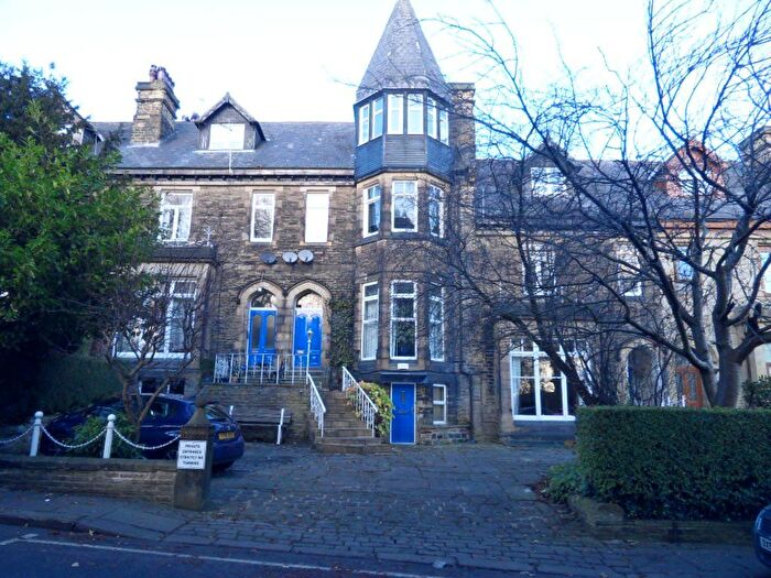 1 Bedroom Flat To Rent In West Park Street, Dewsbury, WF13