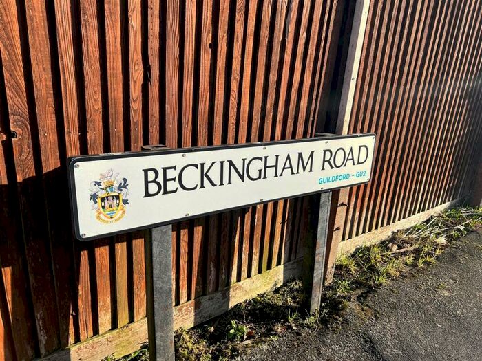 6 Bedroom House To Rent In Beckingham Road, Guildford, GU2