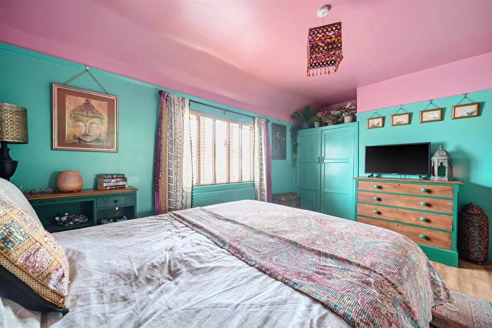 3 Bedroom Terraced House For Sale In Plains Avenue, Maidstone, ME15 - Photo 12